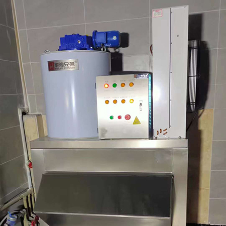 1吨超市制冰机交付广东清远某连锁超市使用